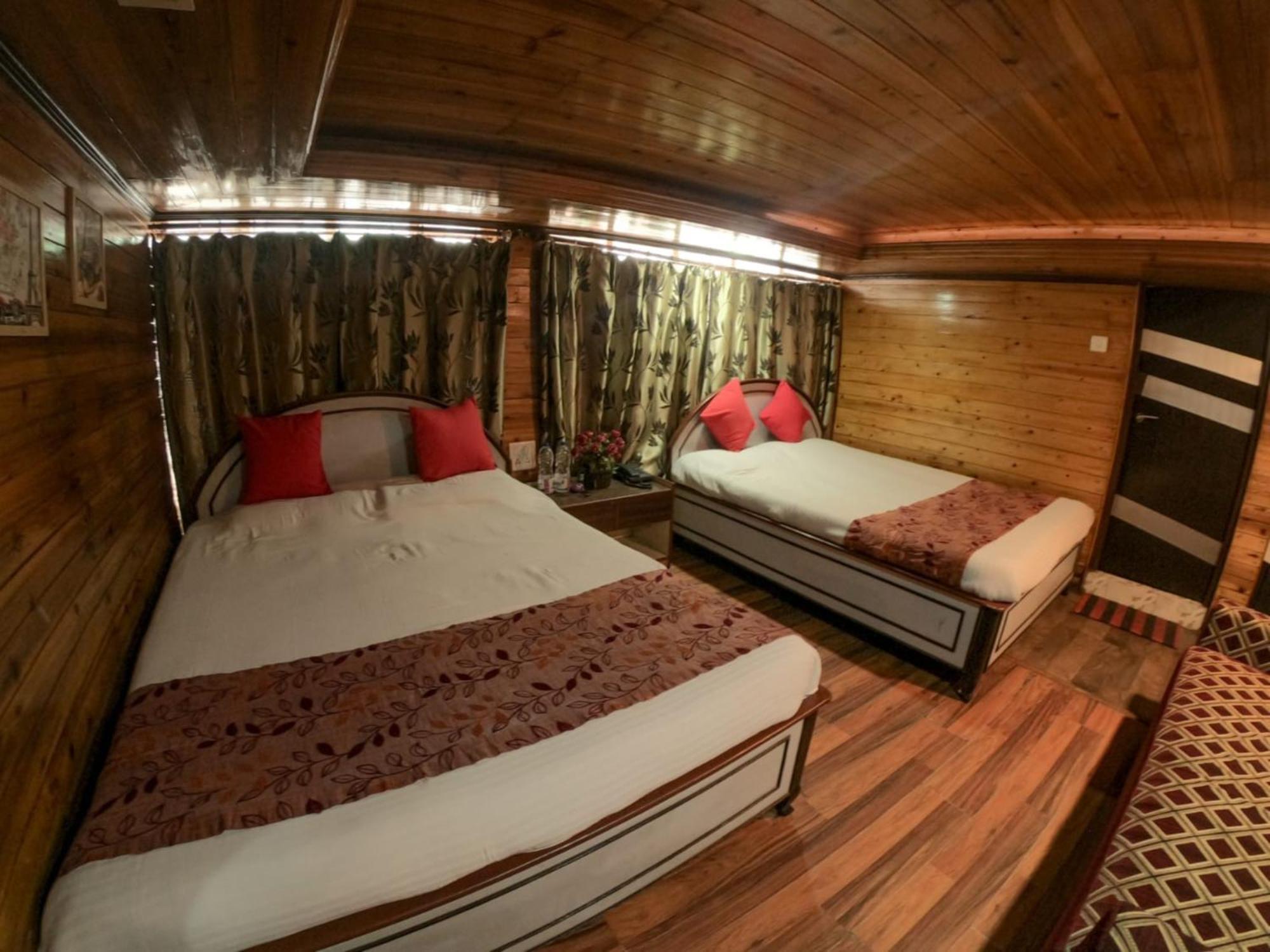 Grg Broadway Mall Road Darjeeling By Royal Collection Hotel Exteriér fotografie