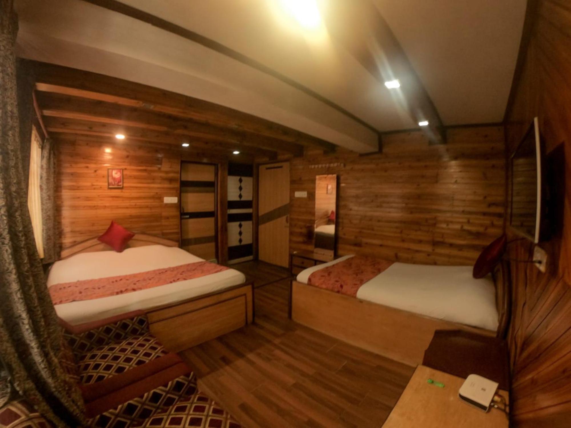 Grg Broadway Mall Road Darjeeling By Royal Collection Hotel Exteriér fotografie